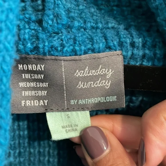 ANTHROPOLOGIE | Cozy Oversized Cardigan - Picture 2 of 3